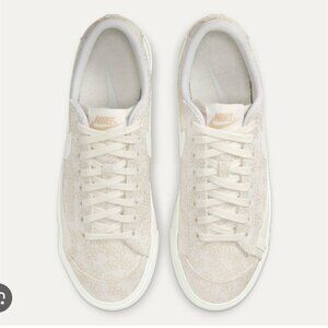 Nike Blazer Low Platform Shoes Womens Size 8.5 Floral Embroidered DR9955-100